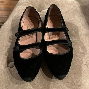 Black Flats with Dual Straps and Rounded Toe